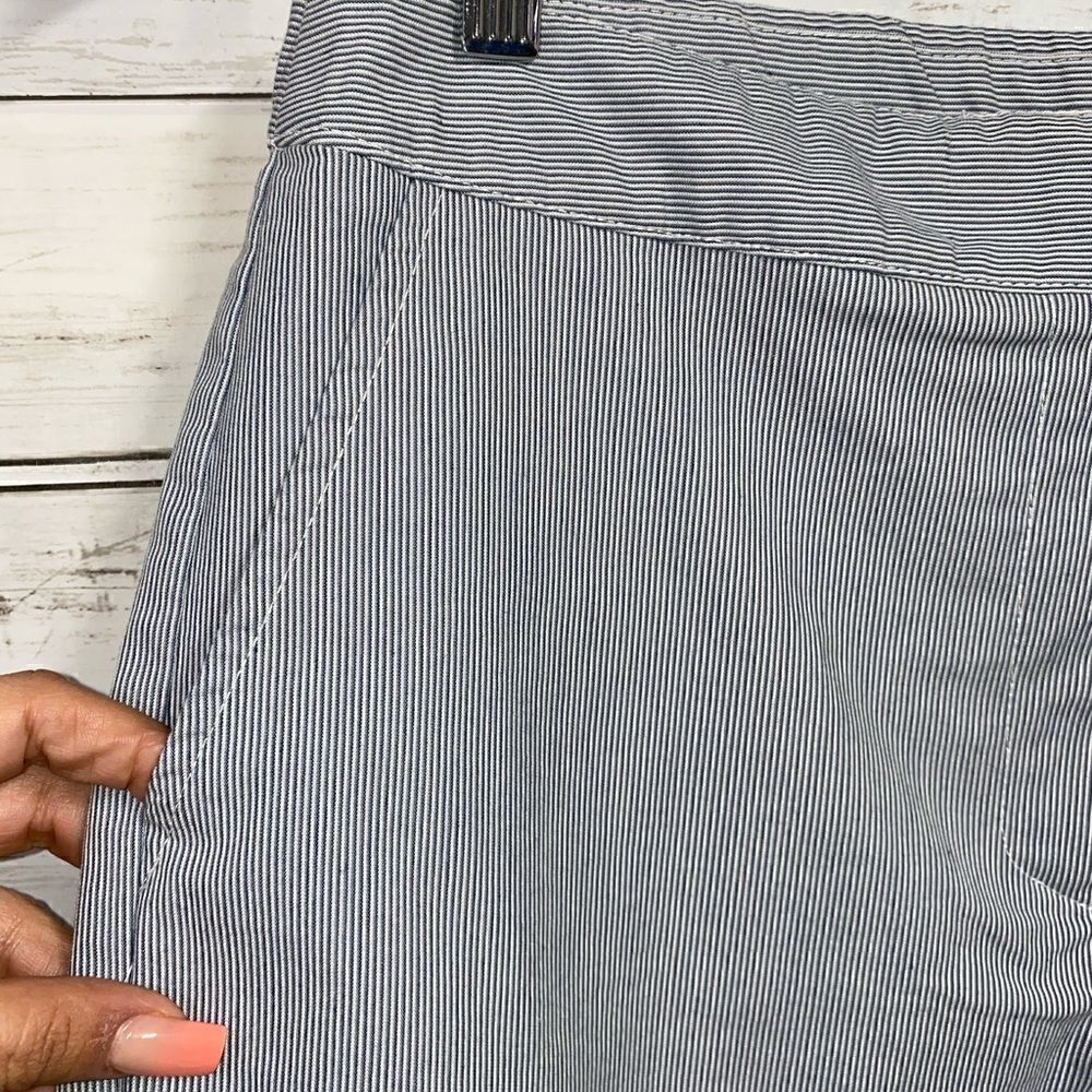 Pantology Cropped Pants - Picture 3 of 5